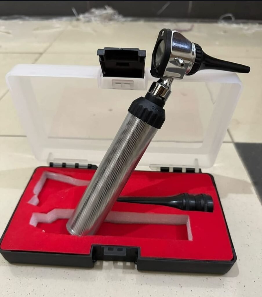 Otoscope veterinary Veterinary LED otoscope for detailed examination of animals ear canals and eardrums